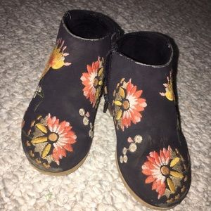 Zara children’s boots 7.5/24